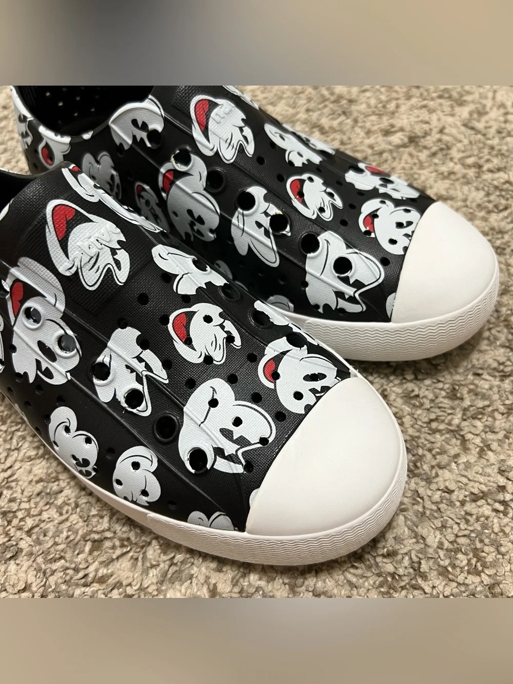 Native Jefferson Disney Mickey Mouse Print Black Slip-On Water Shoe Unisex M6/W8